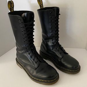 Dr. Martens 1914 14 Eye Boots